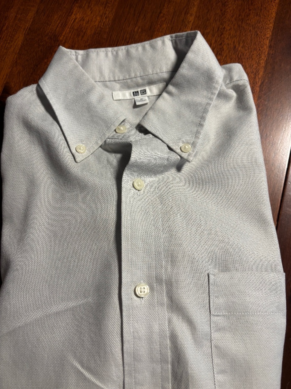 Uniqlo Men's Medium Button-Down Short Sleeve Oxford Shirt - Light Gray